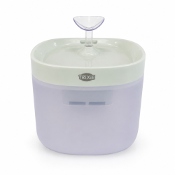 Fontaine à boire Clear Stream vert clair Trixie pour chat et petit chien sur fond blanc