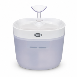 Fontaine à boire Clear Stream gris clair Trixie pour chat et petit chien sur fond blanc