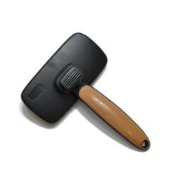 Brosse carde auto-nettoyante BEAUTY taille S